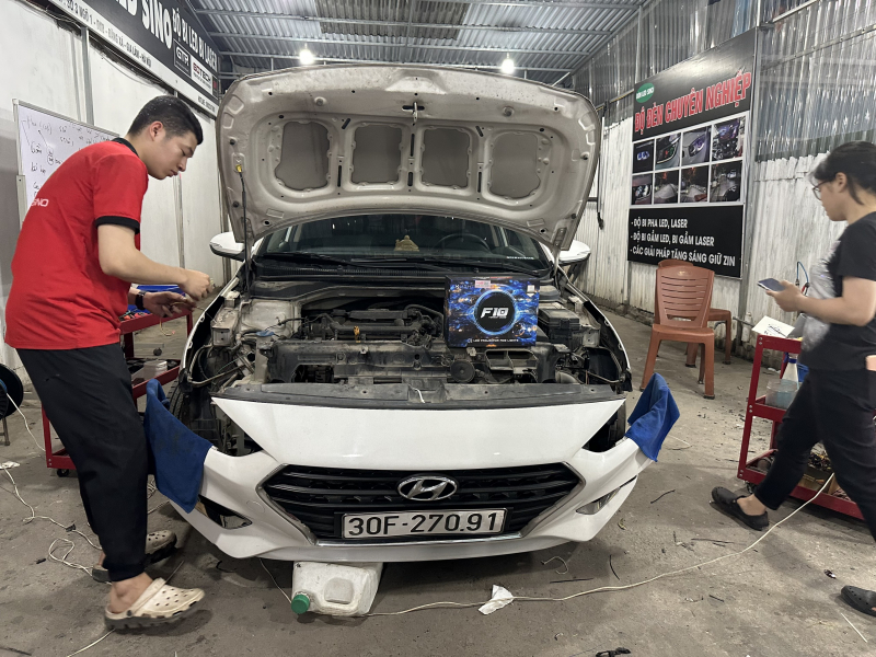 Độ đèn nâng cấp ánh sáng Nâng cấp bi gầm F10 cho xe Hyundai Accent